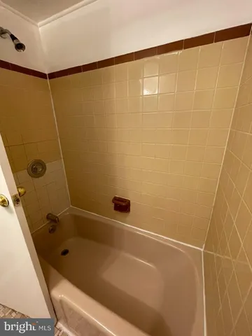 $1,075 | 102 2nd Street, Unit 5, Schwenksville, PA 19473