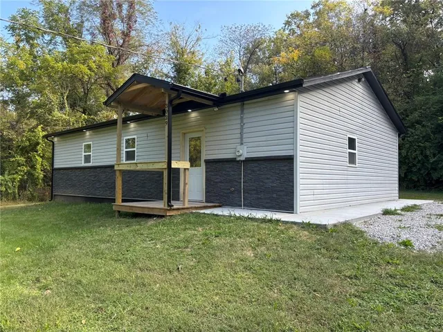 $215,000 | 3029 North 3rd Street, St. Joseph, MO 64505
