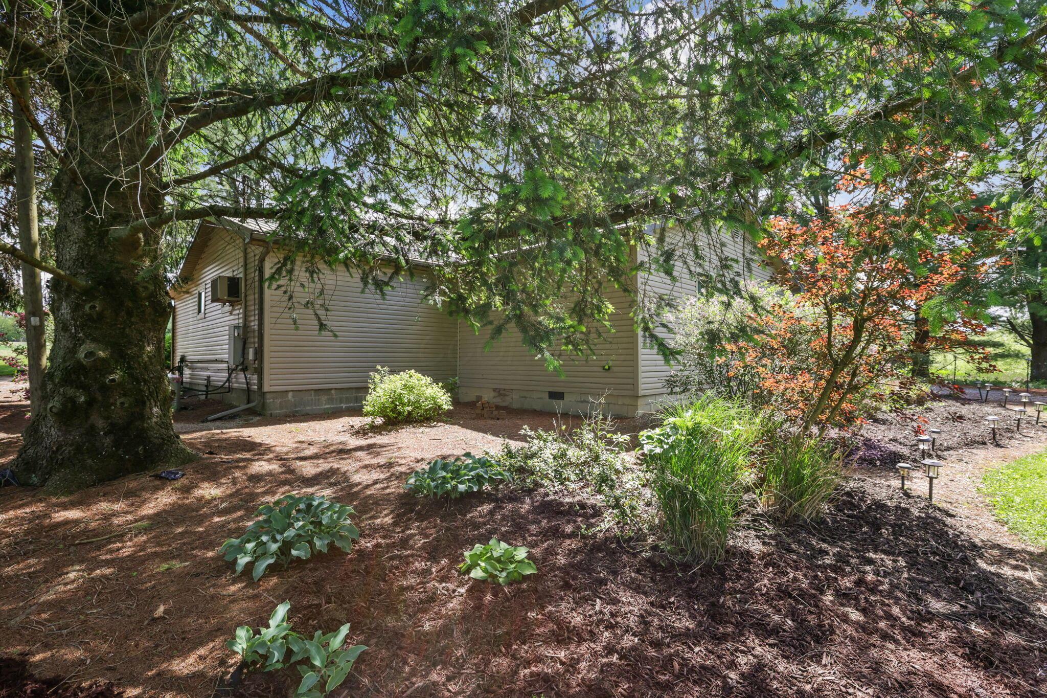 18040 Johnson Road Southeast Heath, OH 43056 - Photo 32 of 51 35-web-or-mls-0V3A8224