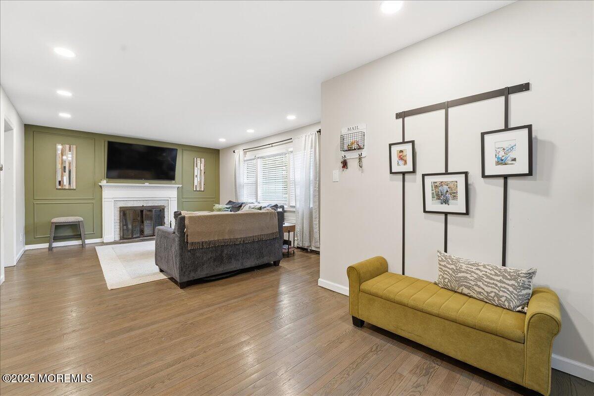 284 Broad Street Matawan, NJ 07747 - Photo 5 of 30 02-DSC06879