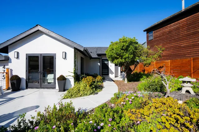 $1,350,000 | 475 Dorset Street, Cambria, CA 93428