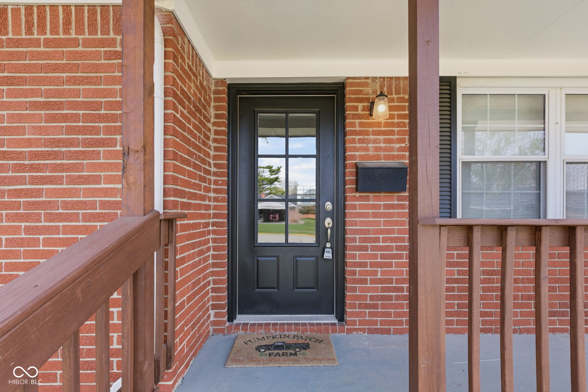 421 Edgewood Drive Lebanon, IN 46052 - Photo 3 of 32