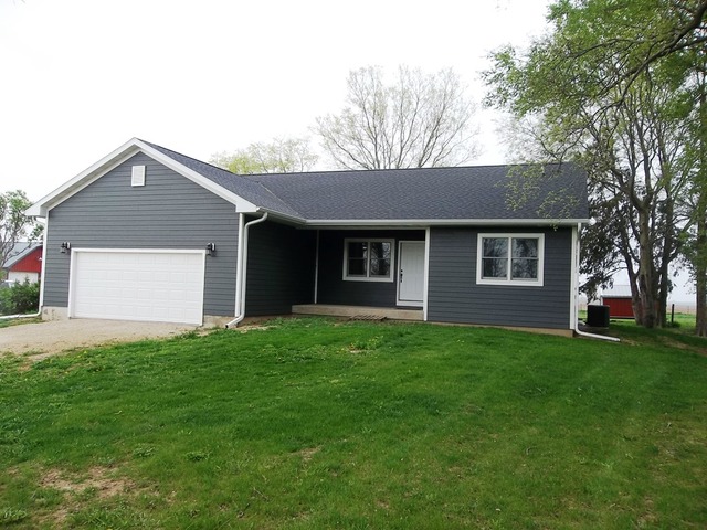 30793 Genesee Road Sterling, IL 61081 - Photo 1 of 20