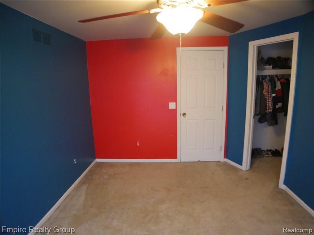 46728 Doubletree Road Canton, MI 48187 - Photo 22 of 36 Bed Room 3-2.jpg