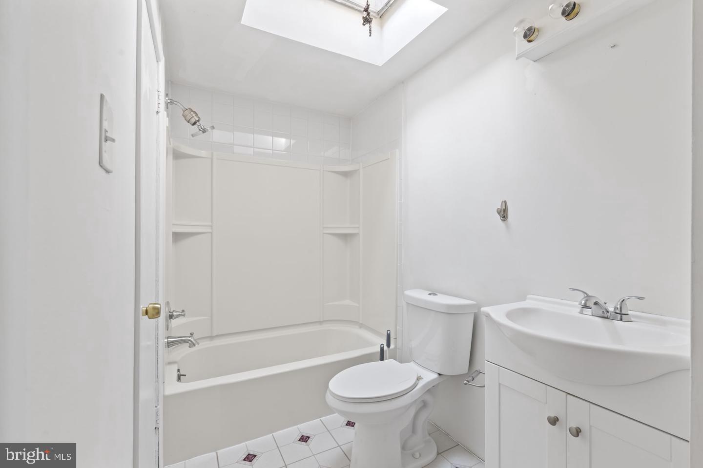 4274 Lawnside Road Philadelphia, PA 19154 - Photo 6 of 15