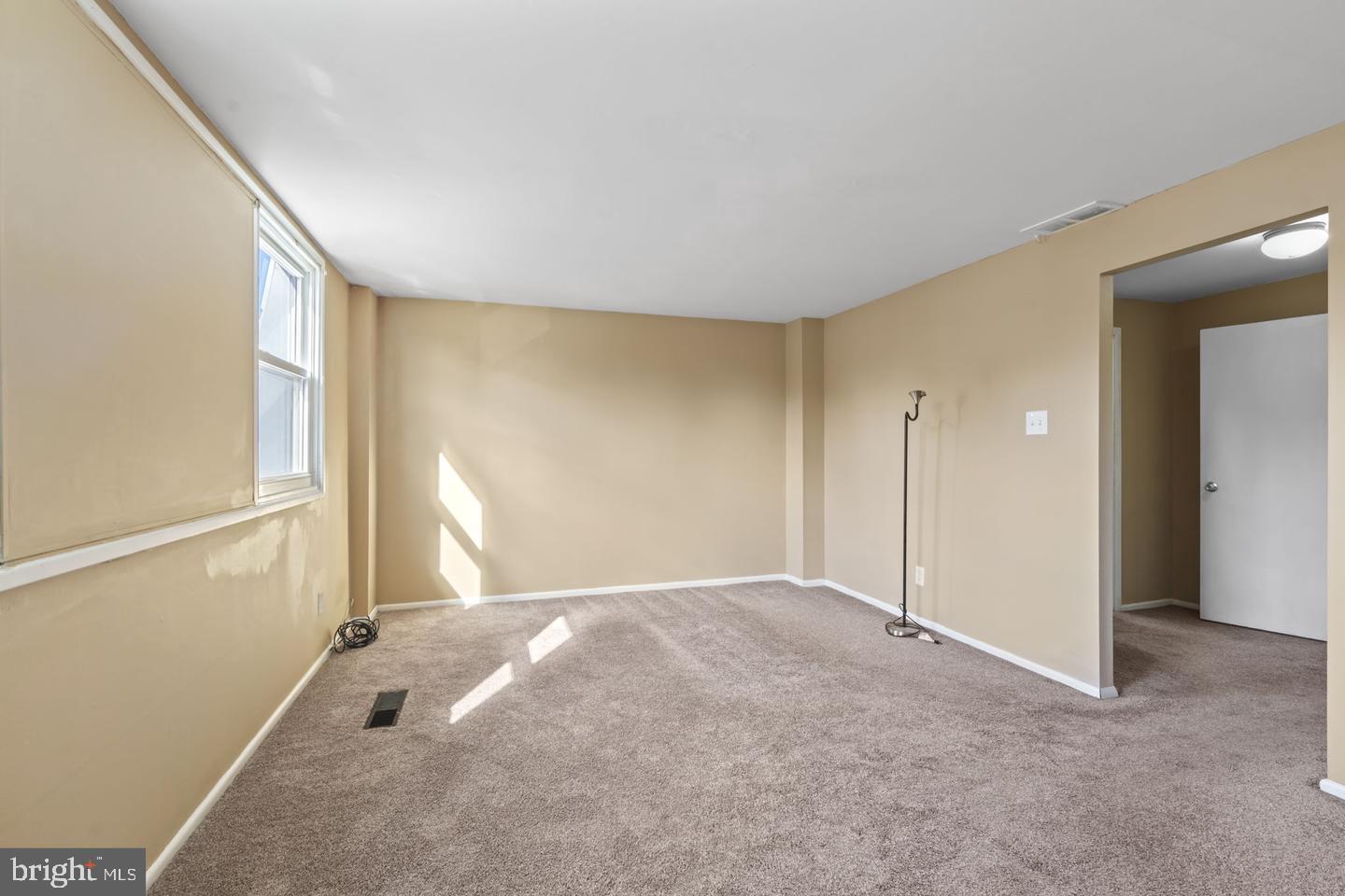 4274 Lawnside Road Philadelphia, PA 19154 - Photo 10 of 15