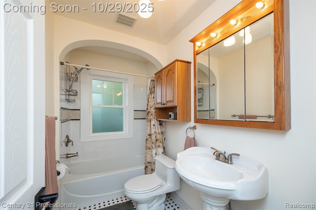 2280 East Baldwin Road Grand Blanc, MI 48439 - Photo 40 of 84 Gallery Image 40