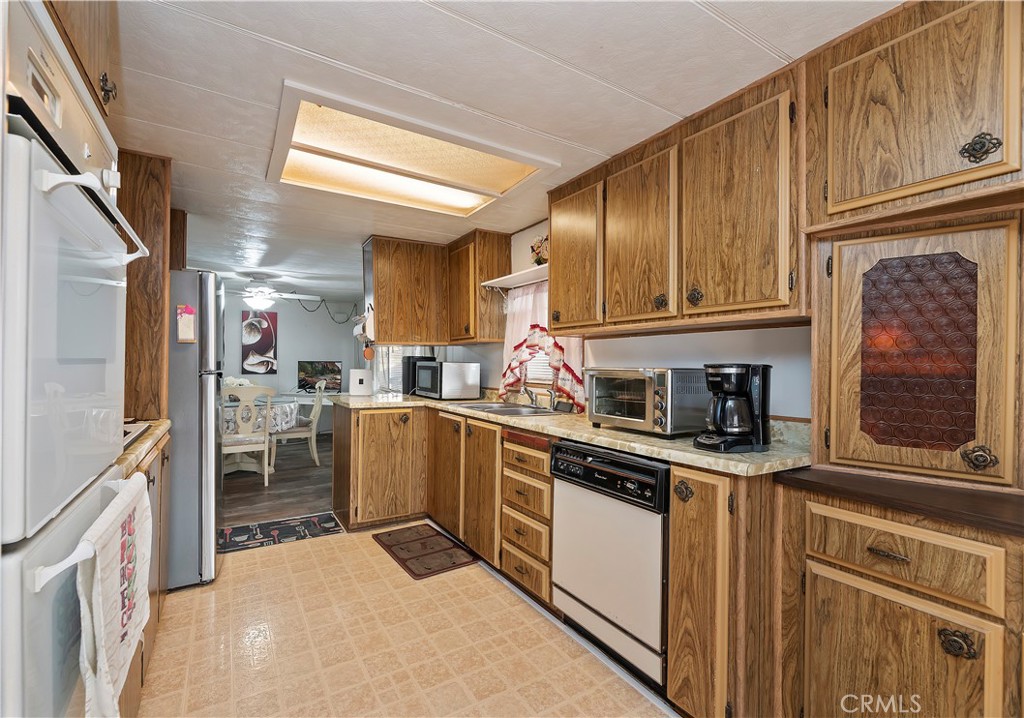 950 California Street, Unit 49 Calimesa, CA 92320 - Photo 7 of 26