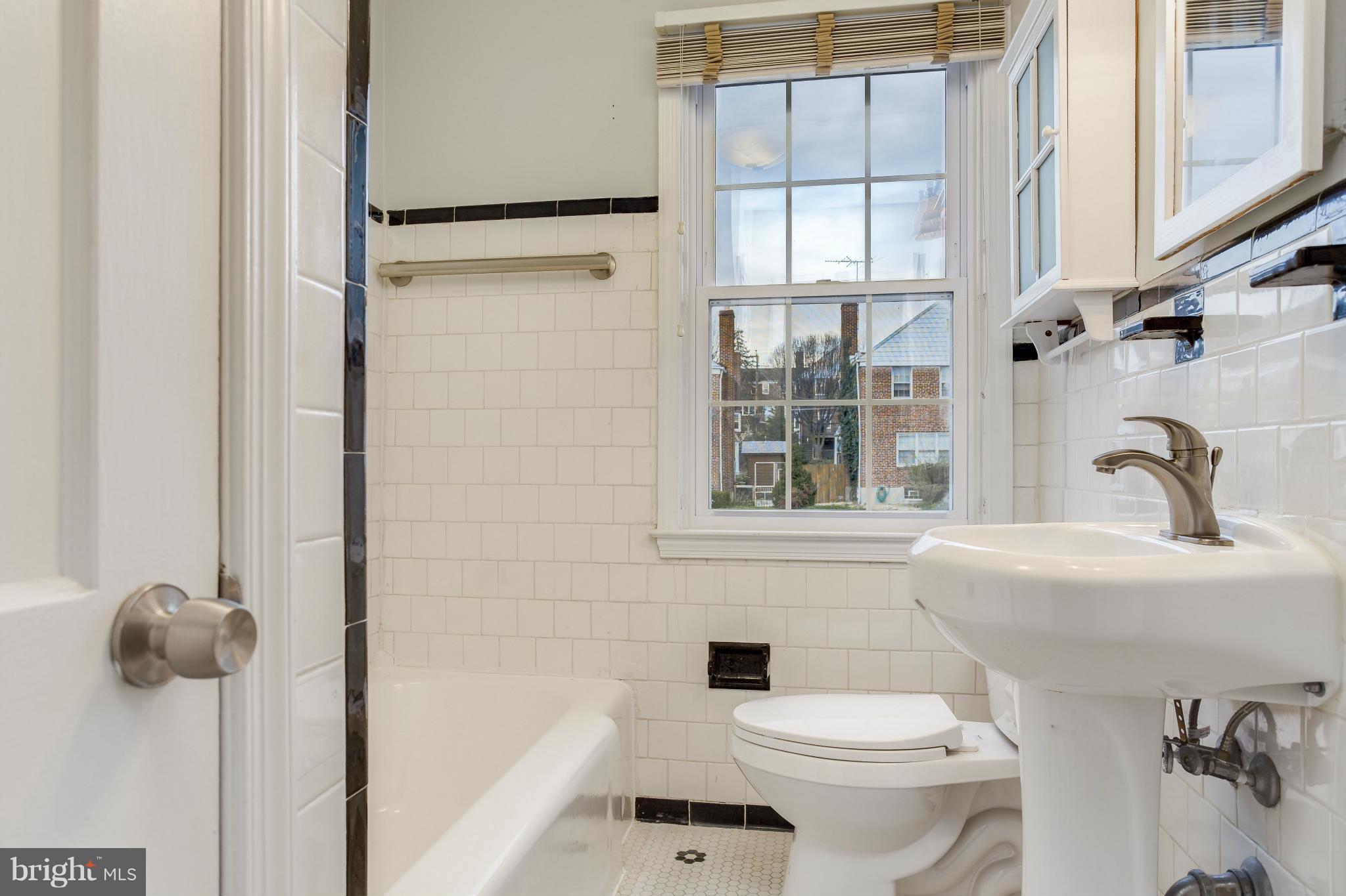 8123 Clyde Bank Road Baltimore, MD 21286 - Photo 28 of 30 Bath