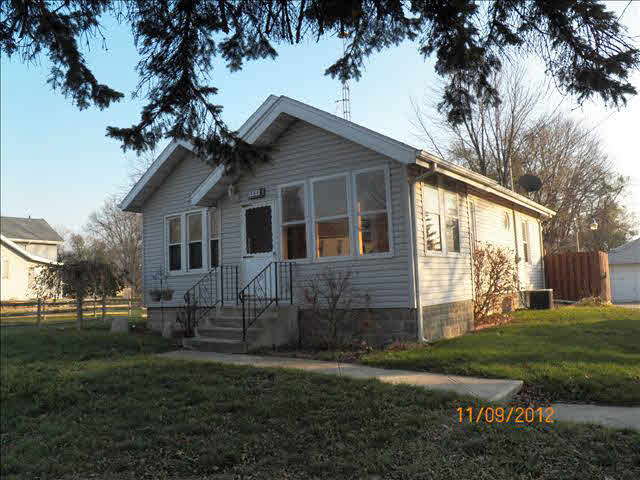 1459 Samaria Road Temperance, MI 48182 - Photo 2 of 16 20102303-1.JPG