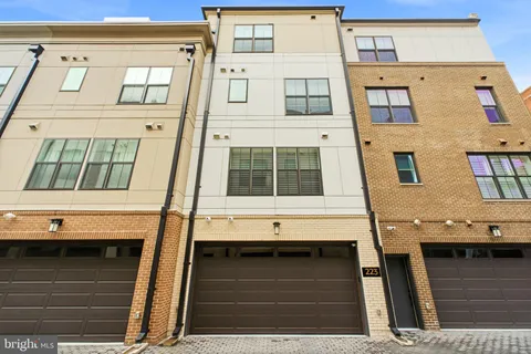 $1,999,999 | 223 Montgomery Street, Alexandria, VA 22314