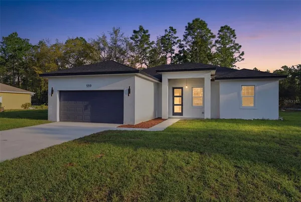 $289,900 | 559 West Heronsbill Lane, Dunnellon, FL 34434