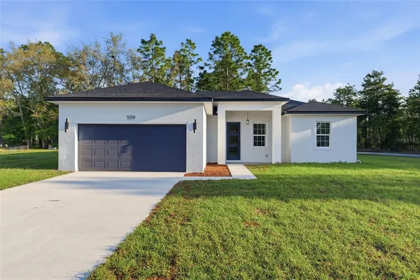$289,900 | 559 West Heronsbill Lane, Dunnellon, FL 34434
