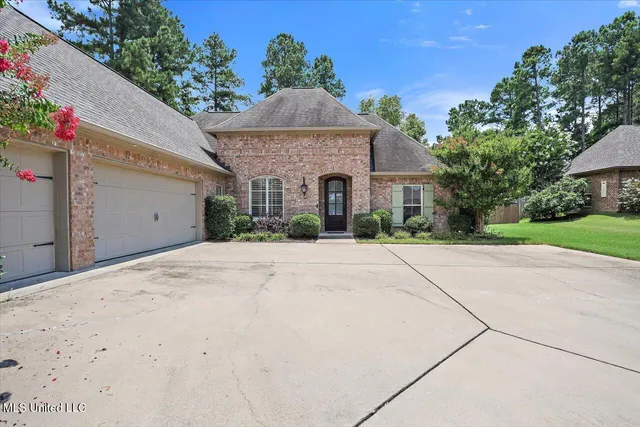 $399,900 | 109 Grayhawk Drive, Madison, MS 39110