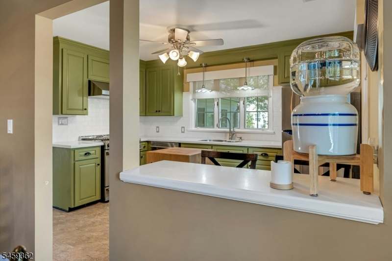 44 Old Army Road Bernardsville, NJ 07924 - Photo 9 of 29 Gallery Image 9