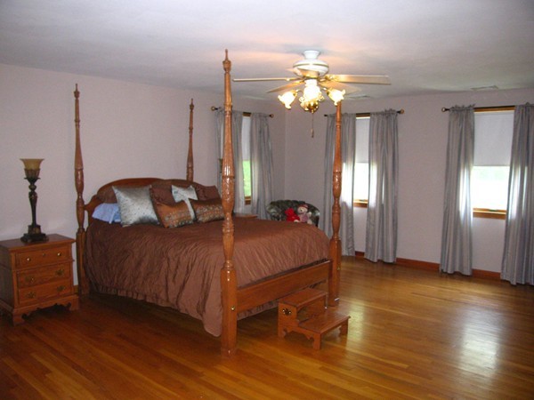 270 Marked Tree Road Holliston, MA 01746 - Photo 20 of 28 Gallery Image 20