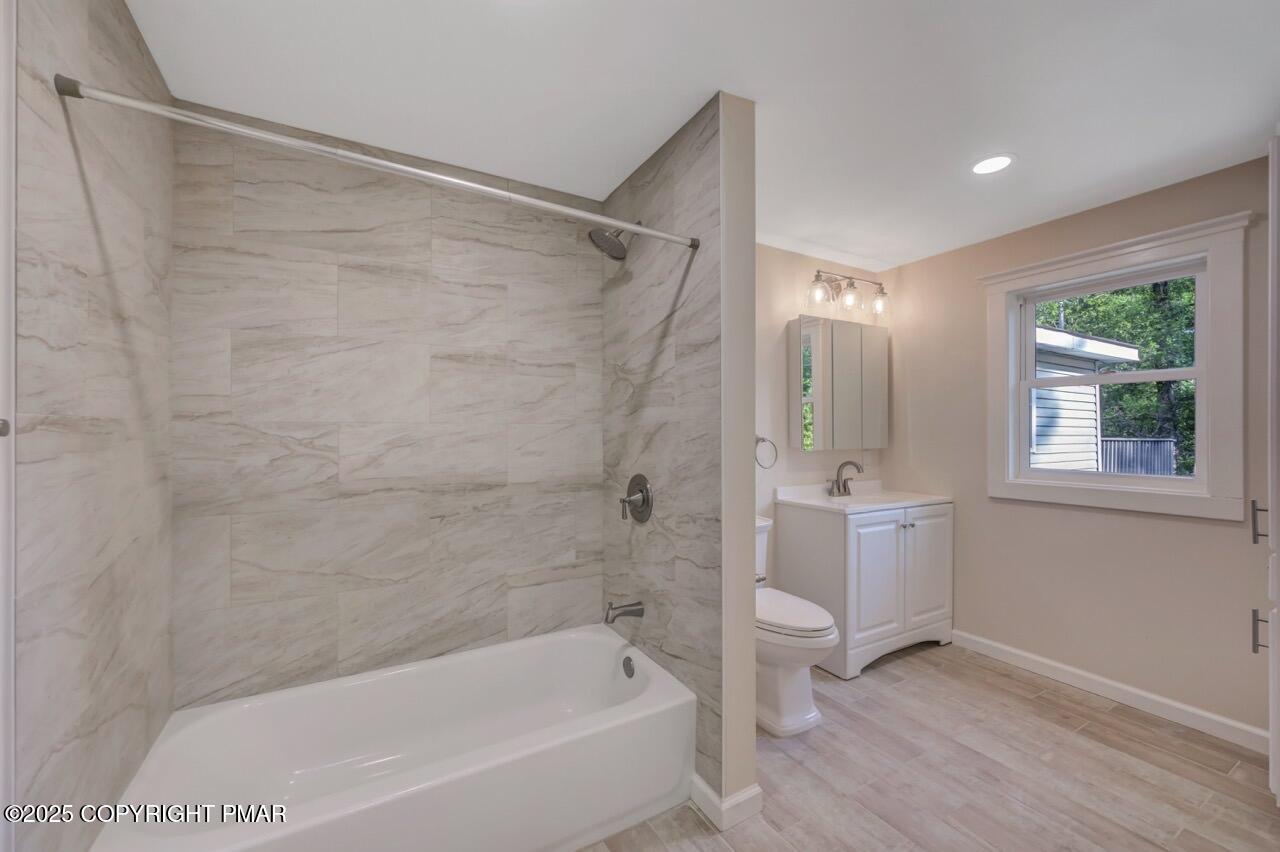 2128 Faratol Road East Stroudsburg, PA 18302 - Photo 39 of 85 Bathroom
