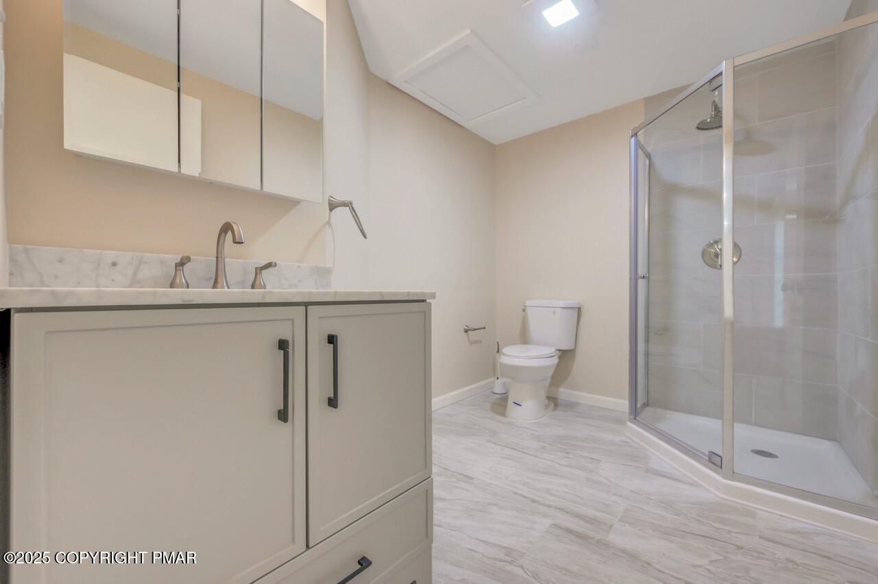 2128 Faratol Road East Stroudsburg, PA 18302 - Photo 47 of 85 Primary Bathroom