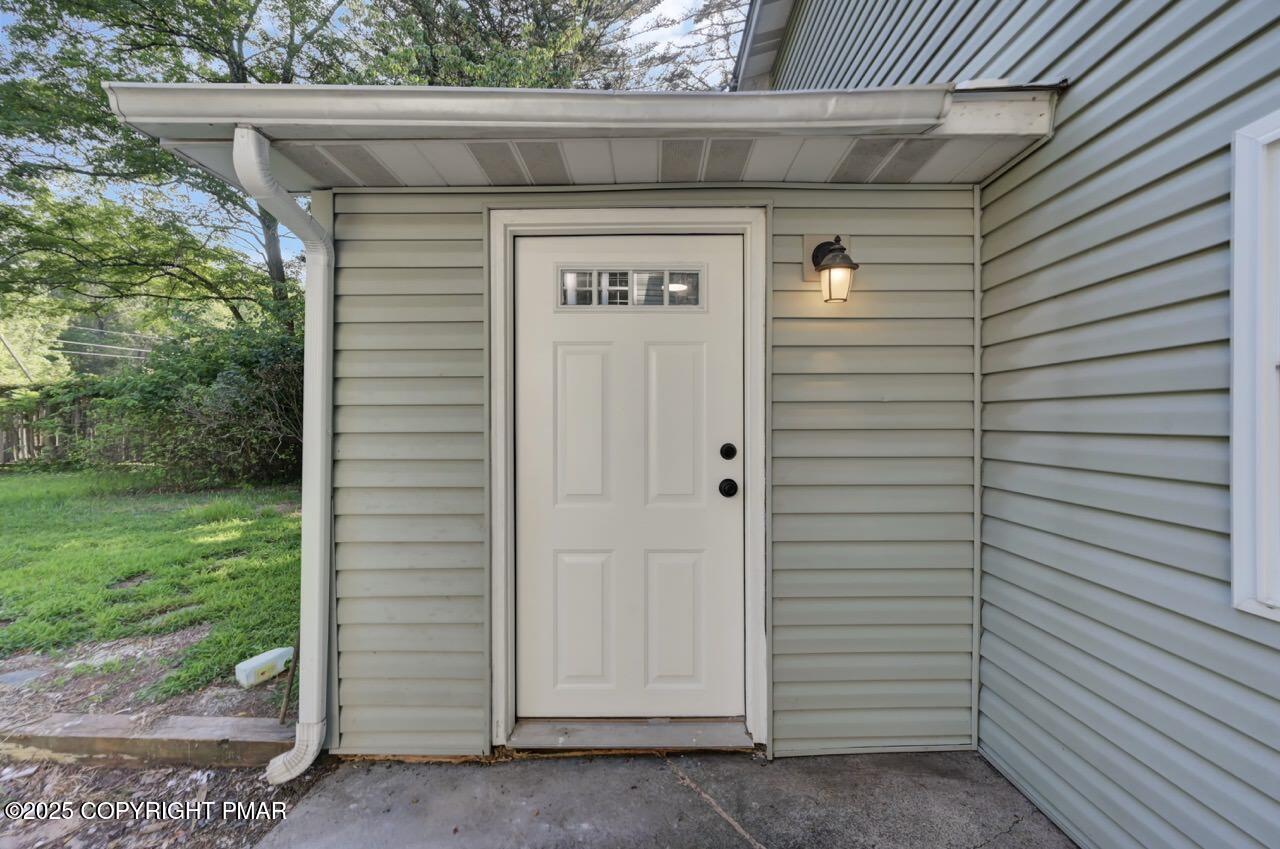 2128 Faratol Road East Stroudsburg, PA 18302 - Photo 50 of 85 Back door