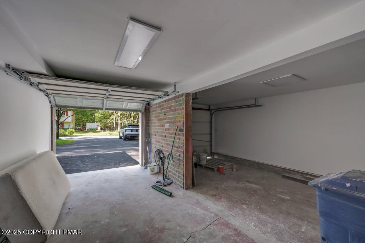 2128 Faratol Road East Stroudsburg, PA 18302 - Photo 81 of 85 Garage (2)