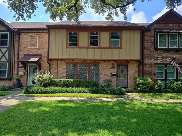$1,750 | 2252 Shadowdale Drive, Unit 362, Houston, TX 77043