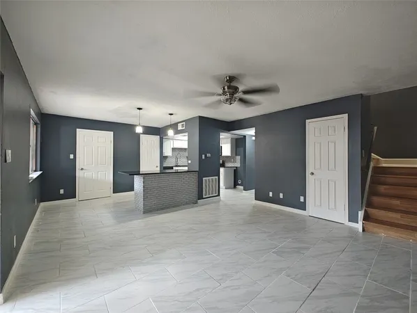 $1,750 | 2252 Shadowdale Drive, Unit 362, Houston, TX 77043