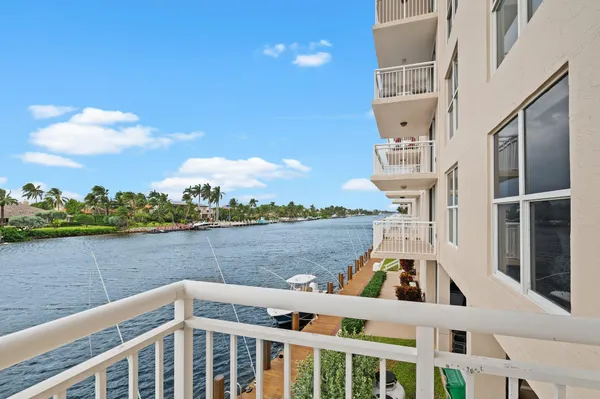 $479,000 | 1050 Hillsboro Mile, Unit 203W, Hillsboro Beach, FL 33064