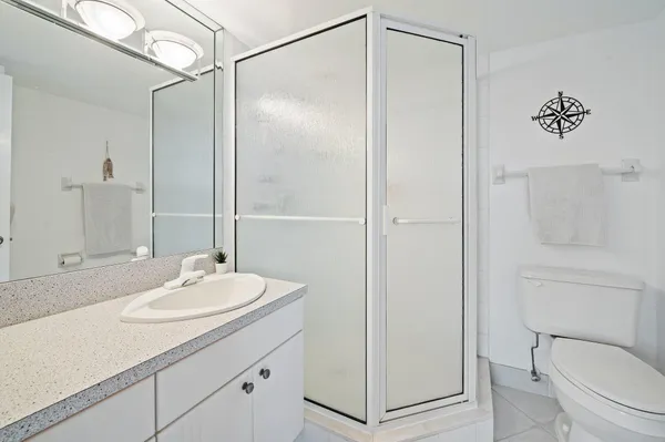 $479,000 | 1050 Hillsboro Mile, Unit 203W, Hillsboro Beach, FL 33064