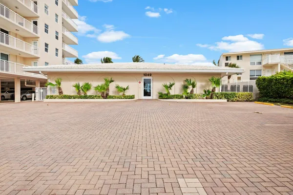 $479,000 | 1050 Hillsboro Mile, Unit 203W, Hillsboro Beach, FL 33064