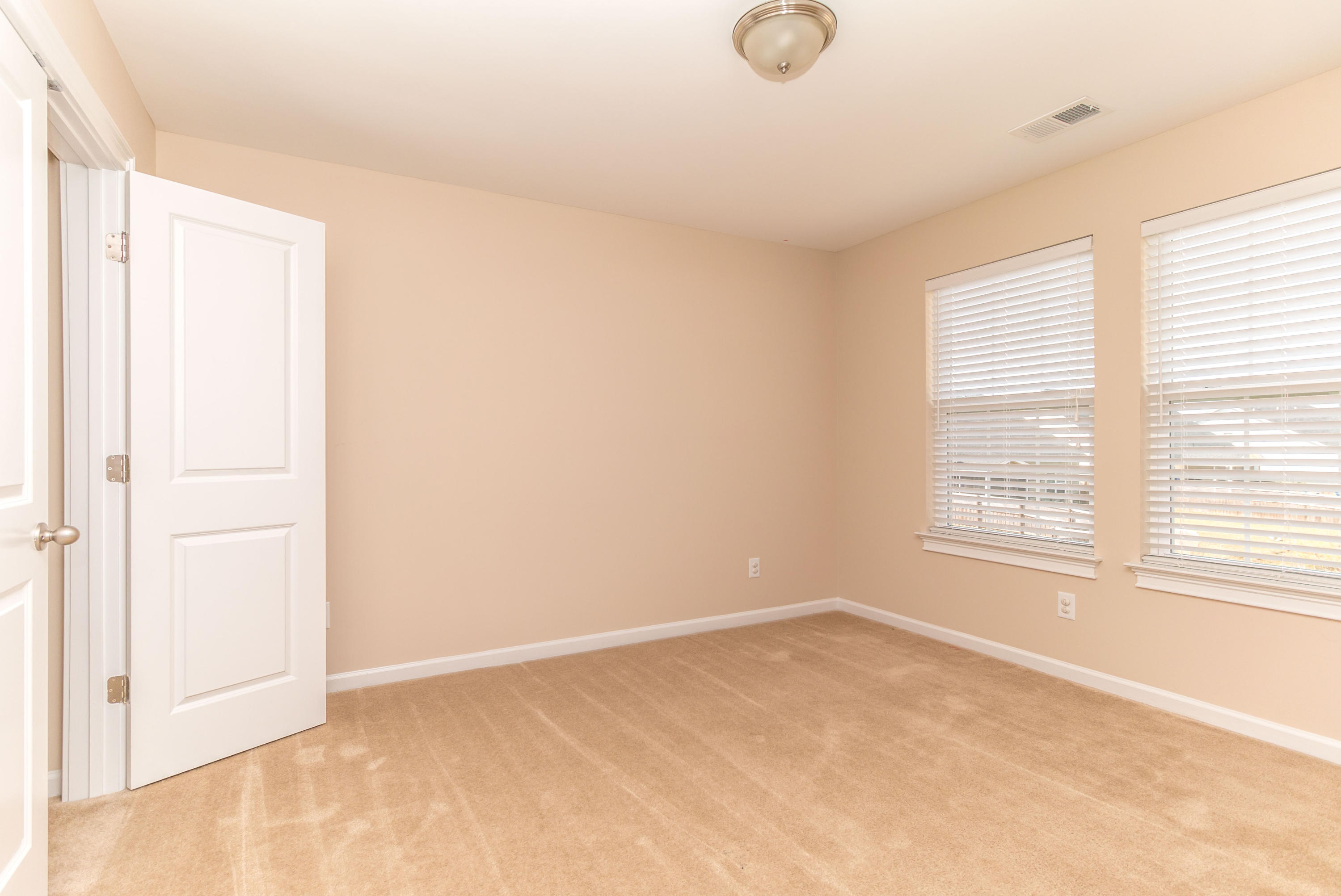 152 Royal Star Road Summerville, SC 29486 - Photo 25 of 34 2ND BEDROOM