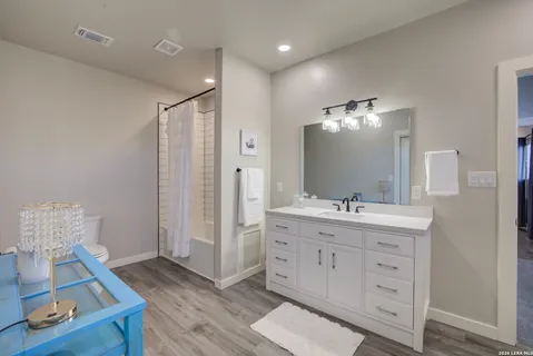 $838,000 | 750 Cambridge Drive, New Braunfels, TX 78132