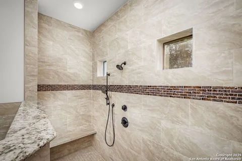 $838,000 | 750 Cambridge Drive, New Braunfels, TX 78132