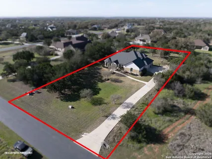 $838,000 | 750 Cambridge Drive, New Braunfels, TX 78132