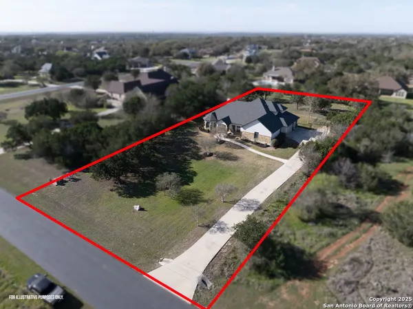 $814,999 | 750 Cambridge Drive, New Braunfels, TX 78132