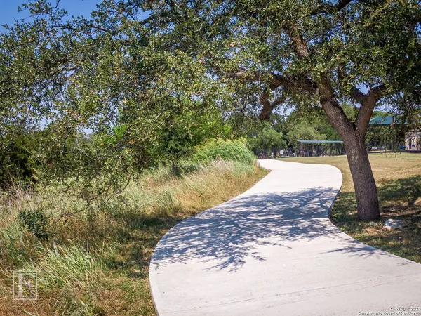 $814,999 | 750 Cambridge Drive, New Braunfels, TX 78132