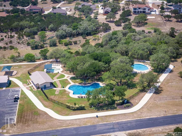 $814,999 | 750 Cambridge Drive, New Braunfels, TX 78132