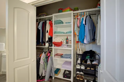 $838,000 | 750 Cambridge Drive, New Braunfels, TX 78132