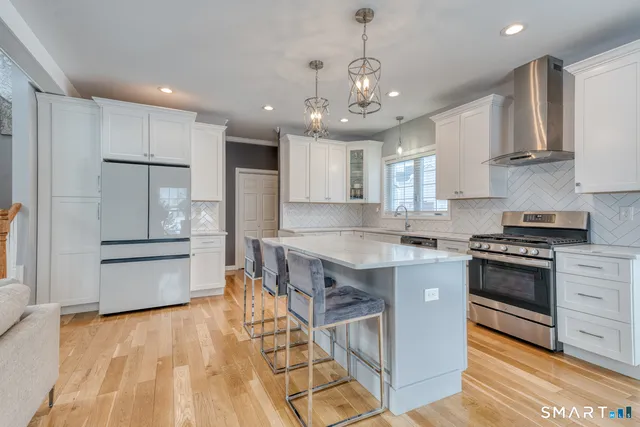 $549,900 | 70 Jack English Drive, Middletown, CT 06457