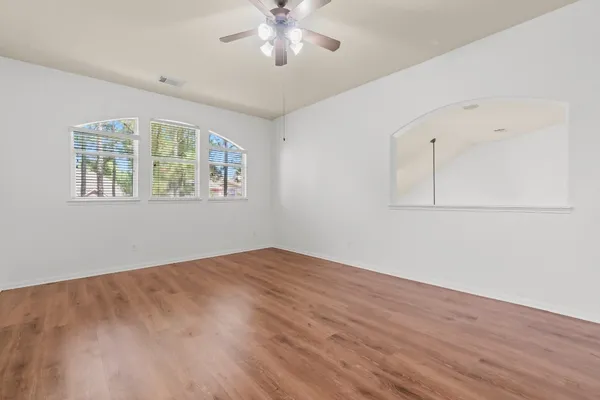 $3,800 | 10 Majolica Place, The Woodlands, TX 77382
