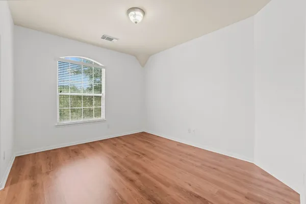 $3,800 | 10 Majolica Place, The Woodlands, TX 77382