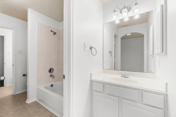 $3,800 | 10 Majolica Place, The Woodlands, TX 77382