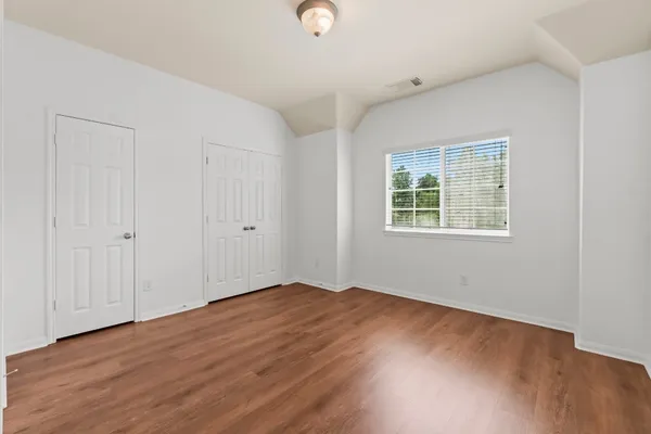 $3,800 | 10 Majolica Place, The Woodlands, TX 77382
