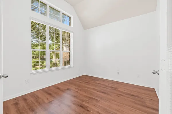 $3,800 | 10 Majolica Place, The Woodlands, TX 77382