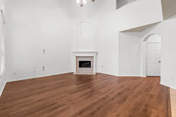 $3,800 | 10 Majolica Place, The Woodlands, TX 77382