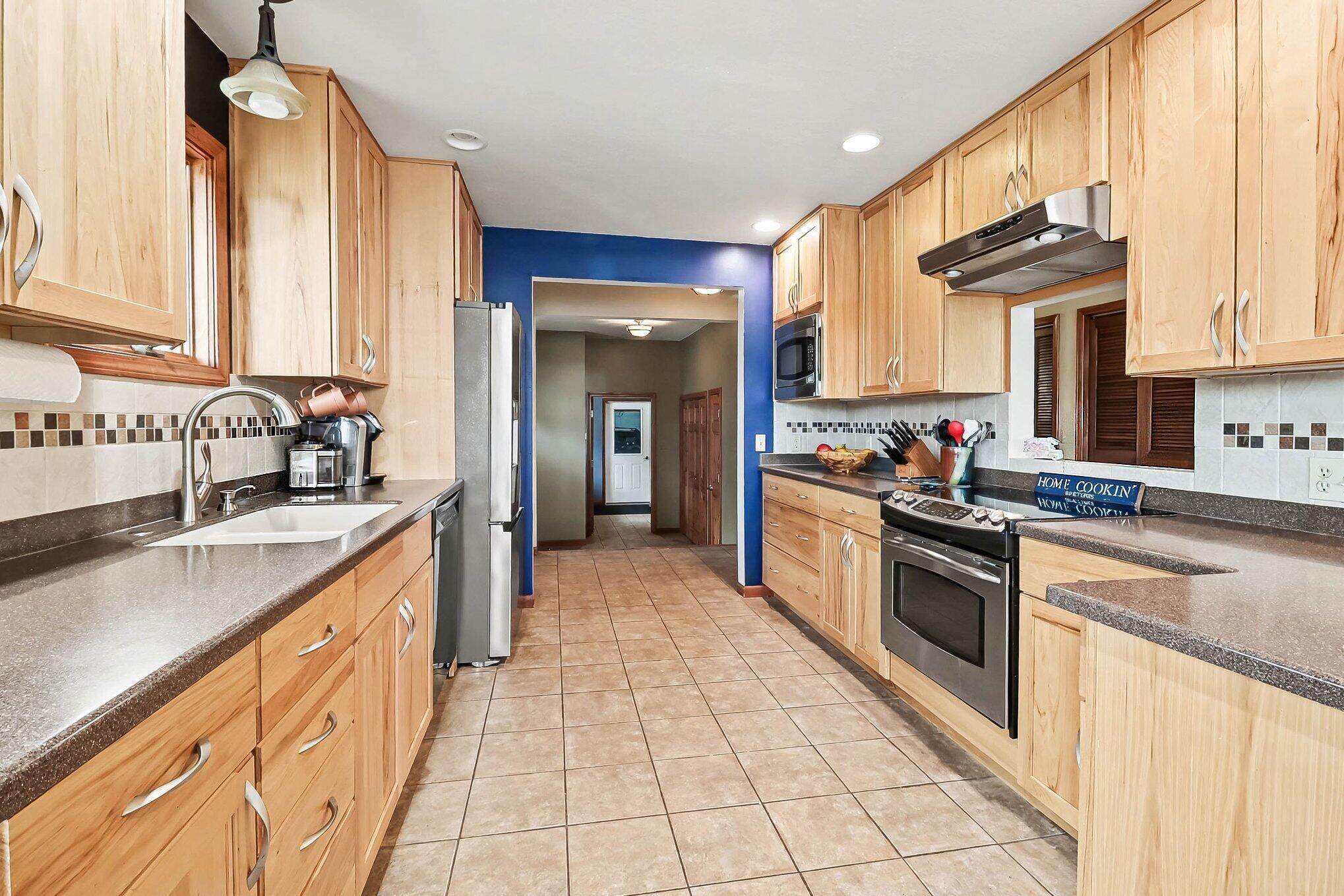 1726 West Chilberg Road Scottville, MI 49454 - Photo 6 of 33 Kitchen