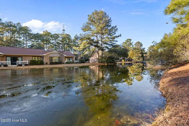 $324,900 | 622 Redwood Drive, Southern Pines, NC 28387