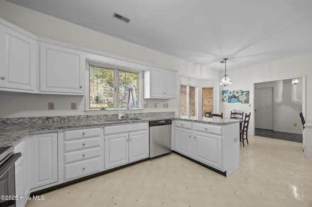 $324,900 | 622 Redwood Drive, Southern Pines, NC 28387