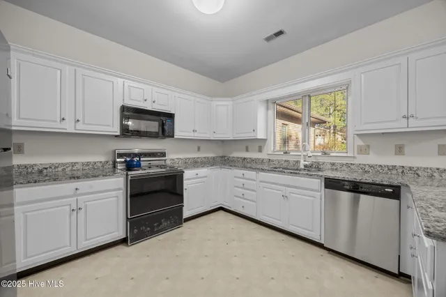 $324,900 | 622 Redwood Drive, Southern Pines, NC 28387