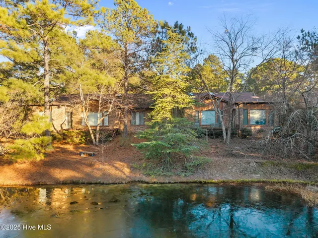 $324,900 | 622 Redwood Drive, Southern Pines, NC 28387