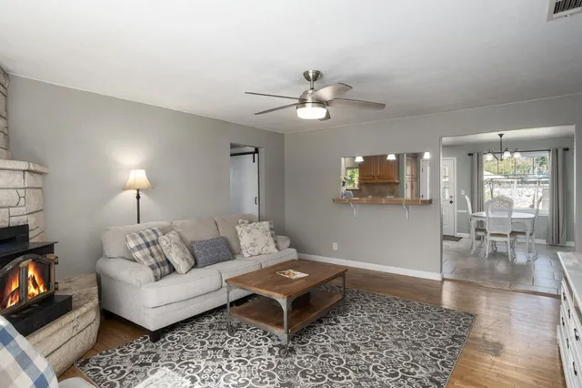 $425,000 | 5443 East Saginaw Way, Fresno, CA 93727